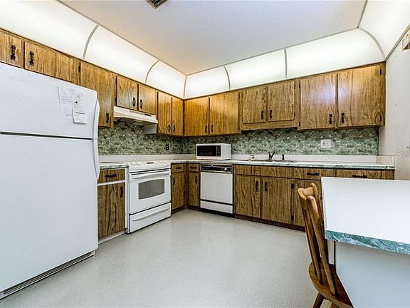 5th image of 1709 Palmer Dr
