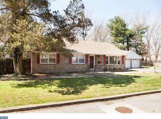 8 Hesslers Ln, Wilmington, DE 19809