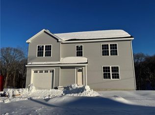 27 Prospect St, Cumberland, RI 02864