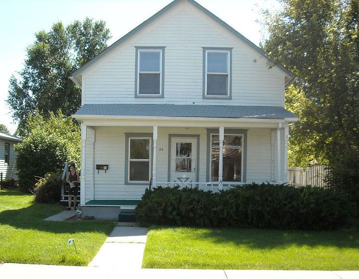 1st image of 24 Alderson Ave