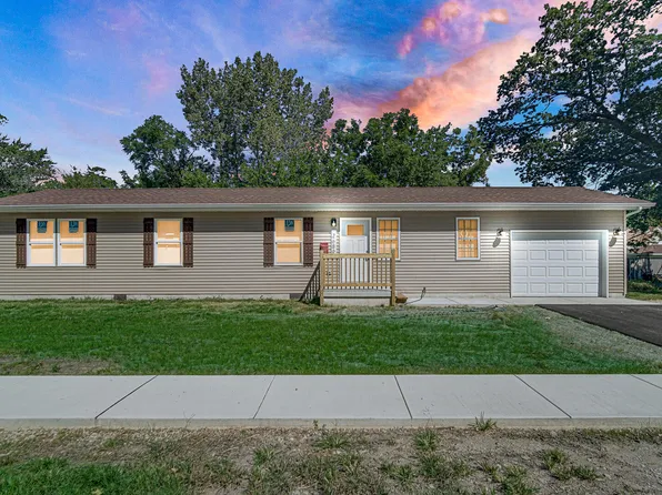 2689 Cass St, Lake Station, IN 46405