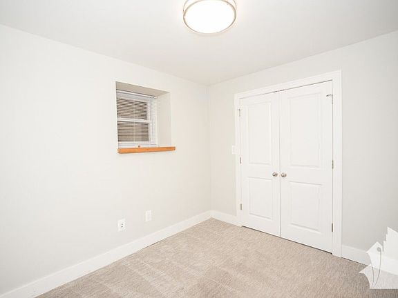 5th image of 2326 N Southport Ave #Ch2