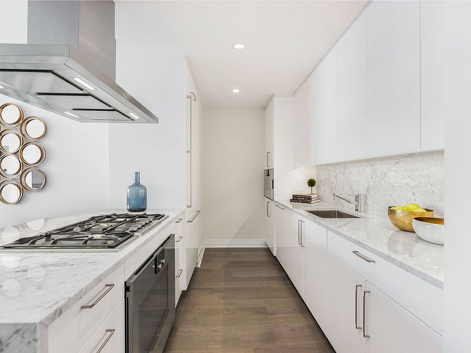 1st image of 460 W 42nd St APT 56L