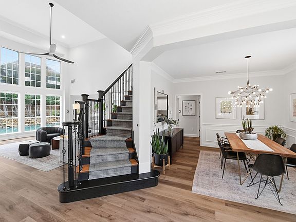 5th image of 800 Renaissance Ct