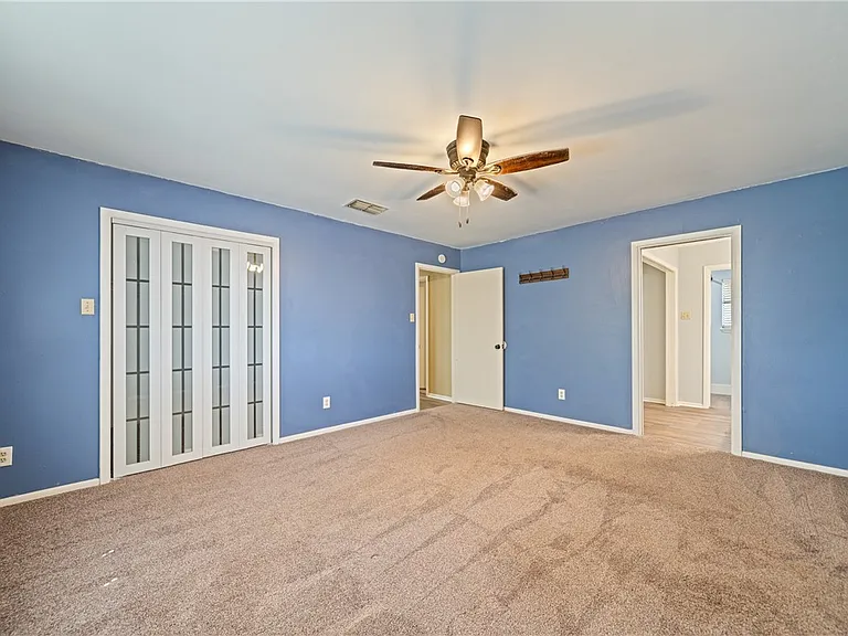 2445 Cricket Hollow St — Photo 26