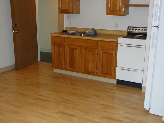 2nd image of 204 E Peoria St APT Z