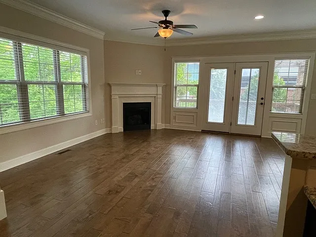 17 Tudor Way — Photo 2