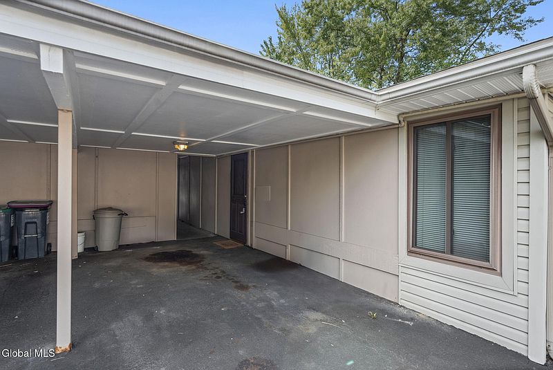 3rd image of 38 Donna Lynn Drive