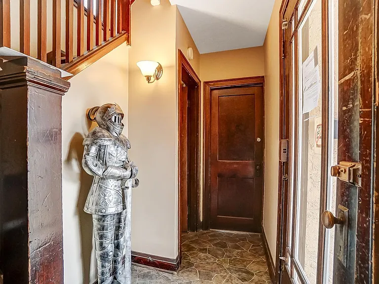 104 Bank Ave #2 — Photo 4