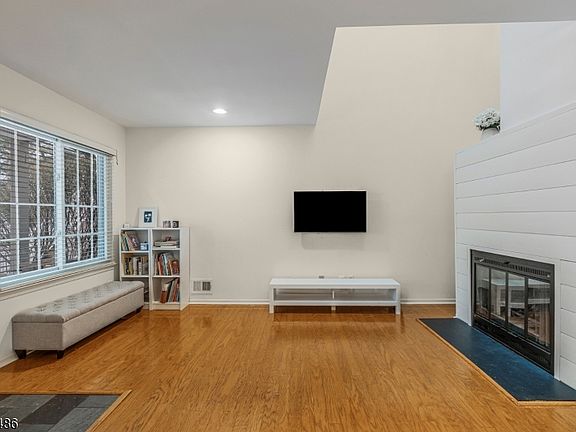 4th image of 14 Tory Court