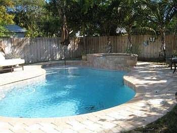 2nd image of 936 NE 34th Ct
