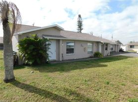 508 SE 7th St, Cape Coral, FL