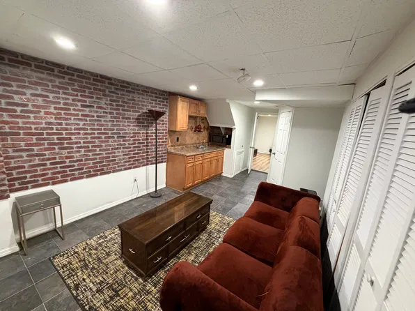 21 Myrtle St, Somerville, MA 02145