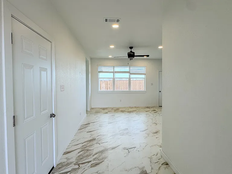 350 Lucy Rd — Photo 2