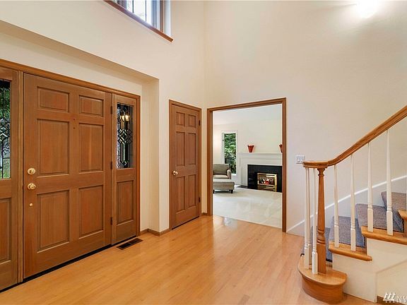 Wood Trimmed Windows & Entryways 