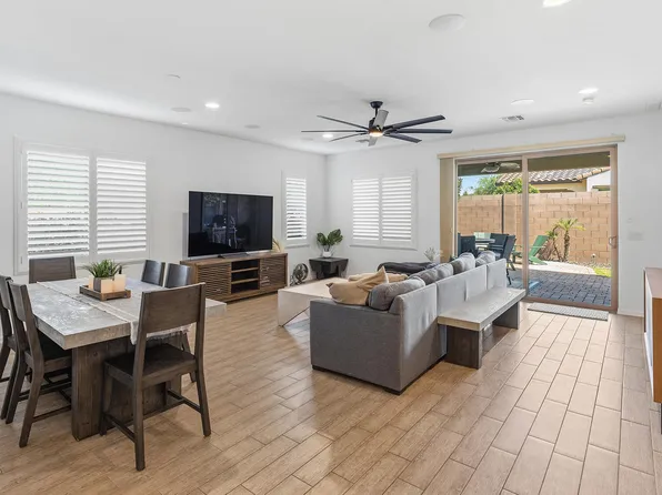 4404 E HARTFORD Avenue, Phoenix, AZ 85032