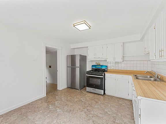 2nd image of 124 Rancocas Rd