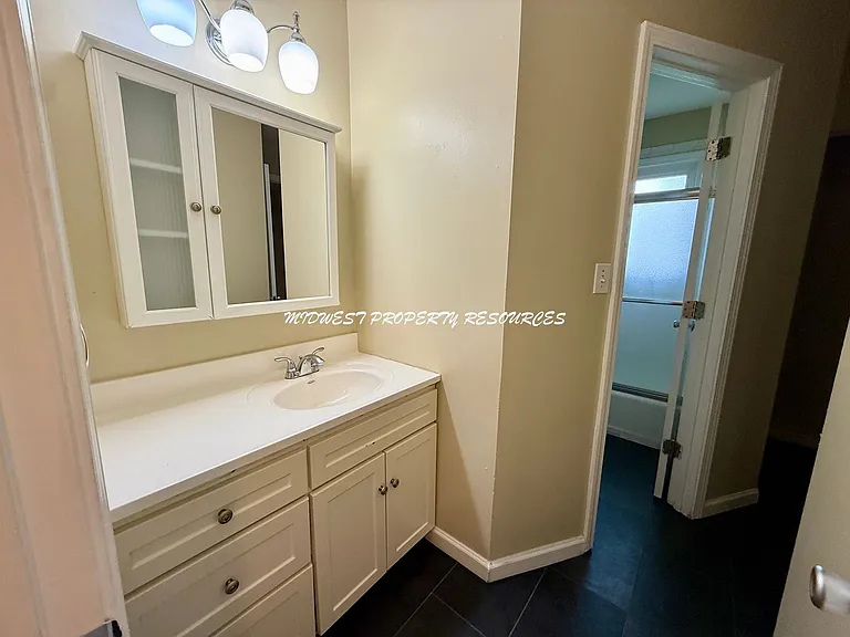 1100 NE Columbus St — Photo 10