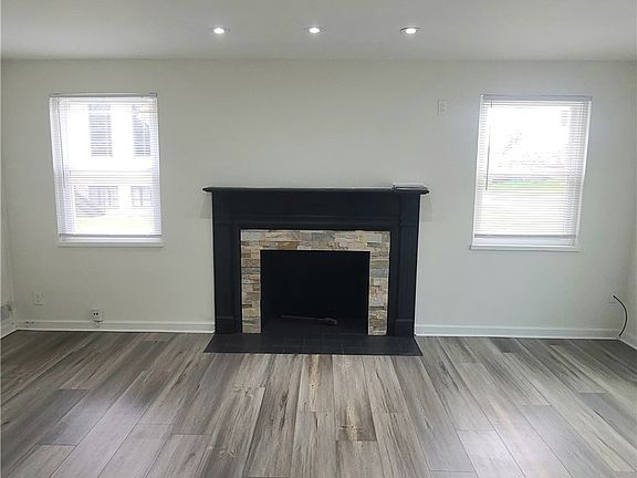 3rd image of 1368 Kumler Ave