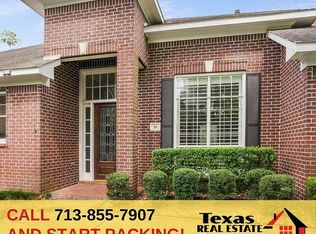 26 Champion Villa Dr, Houston, TX 77069