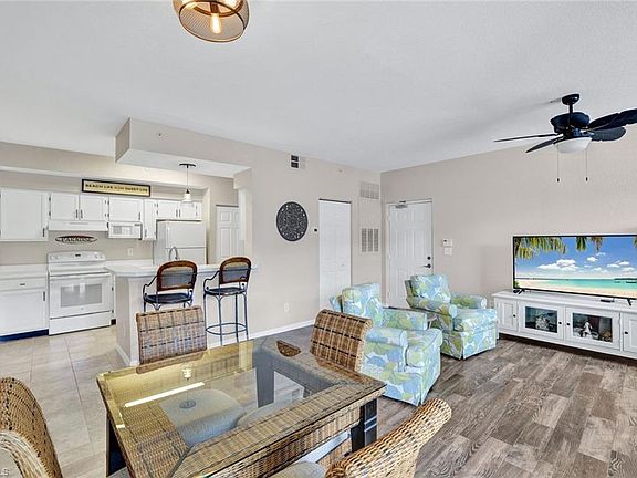 5th image of 4625 Saint Croix LN #1118