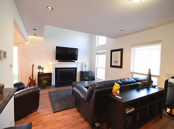 4th image of 321 Wisteria Dr
