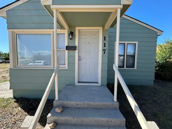 117 W Adams Ave, Riverton, WY 82501