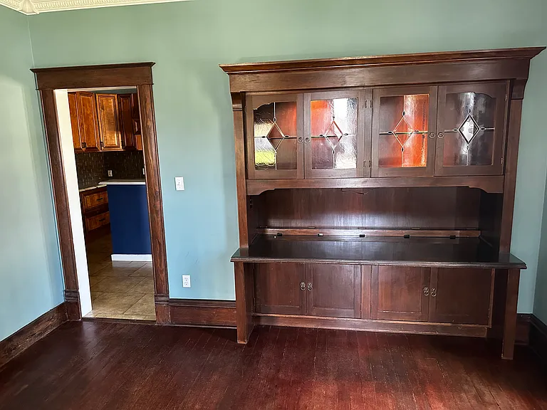 715 E Capitol Ave — Photo 17