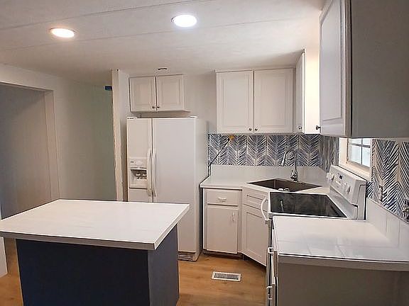 3rd image of 3150 NE 36th Ave Lot 311