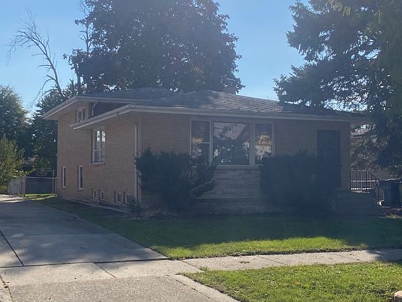 3rd image of 6229 W 92nd Pl