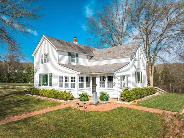 2357 Clifty Rd, Hermann, MO 65041