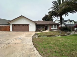 5418 W Sweet Dr, Visalia, CA 93291