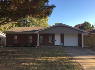 212 W Shadywood Dr, Midwest City, OK 73110