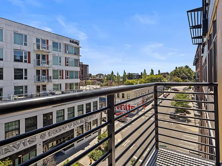 Evolve Apartments — Photo 45