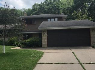 460 Betty Ln, West Saint Paul, MN 55118