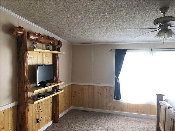 5th image of 27160 Sheffield Ln