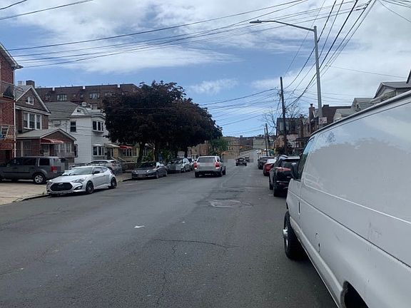 5th image of 42-78 Hampton St
