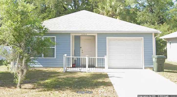 W 15th St, Sanford — Photo 1