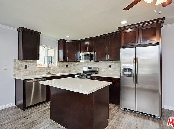 4th image of 4313 Kenwood Ave