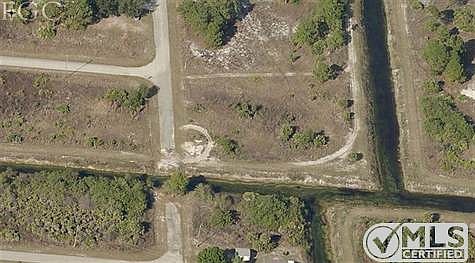 2nd image of 475 Long Ave S