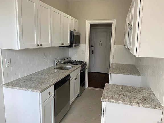 4th image of 141 Wyckoff Pl APT 3D
