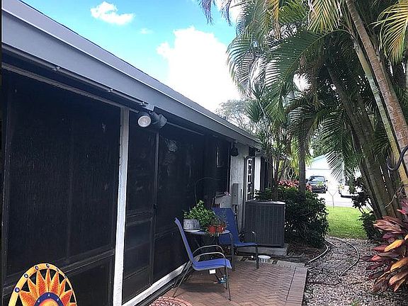 5th image of 2580 NW 13th Ct