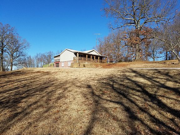 3rd image of 4049 State Highway 259 N