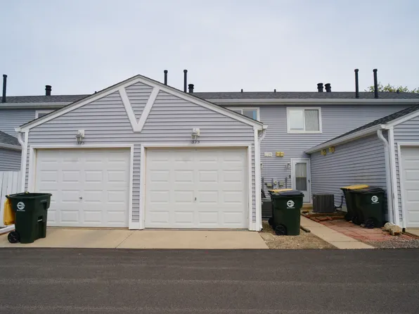 375 Meadow Green Ln, Round Lake Beach, IL 60073
