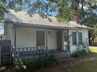 302 S Hogg St, Streetman, TX 75859