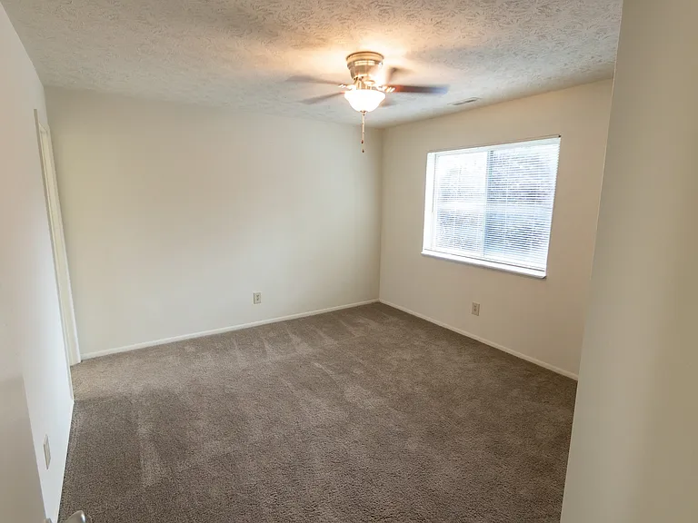 Blue Grass Manor — Photo 150