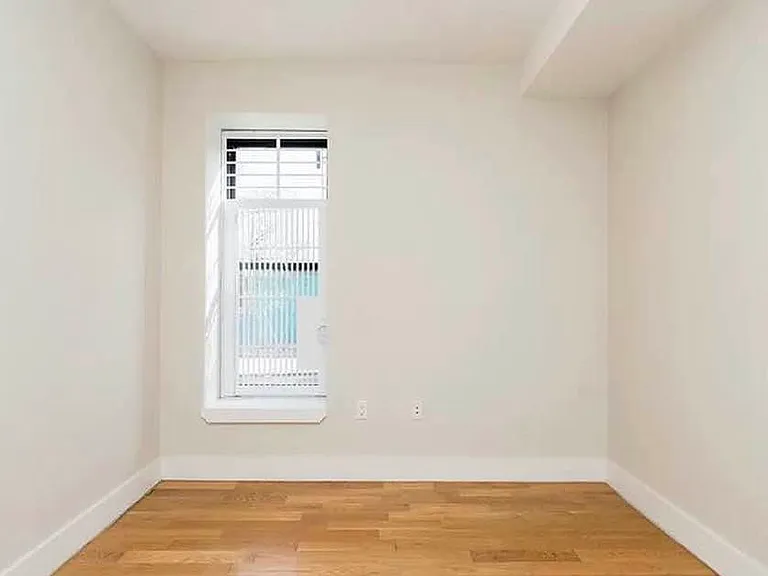 951 Prospect Pl #3R — Photo 8