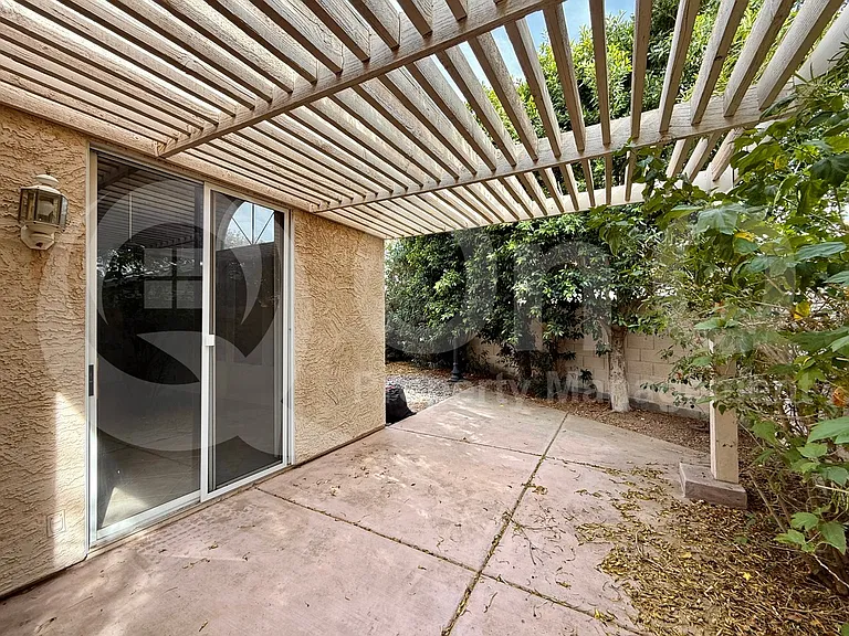 315 W Marconi Ave — Photo 22