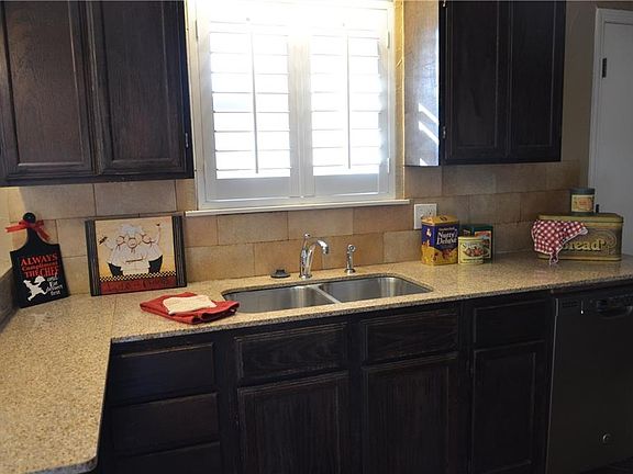 3rd image of 10108 Albert Ln