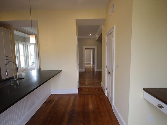4th image of 1597 Westminster St Floor 2